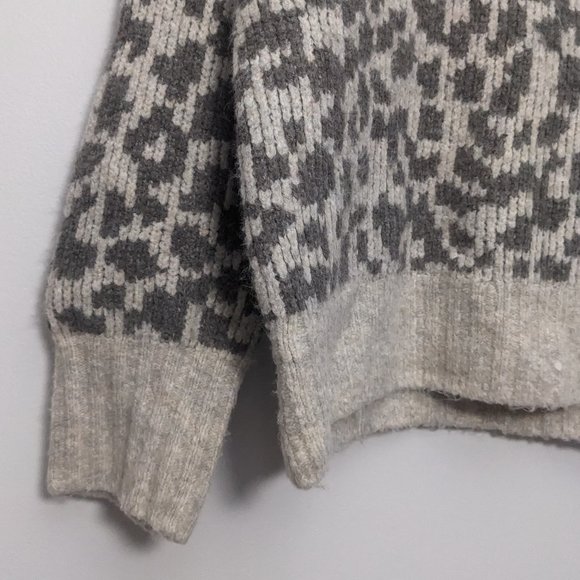 Old Navy Cozy Crew-Neck Sweater, Beige Leopard Print, XS - Picture 8 of 11